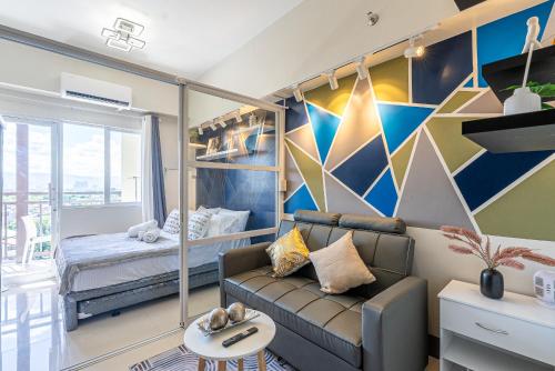 Comfy City Studio with Balcony and Sunsets in Lapu-Lapu City, Philippines