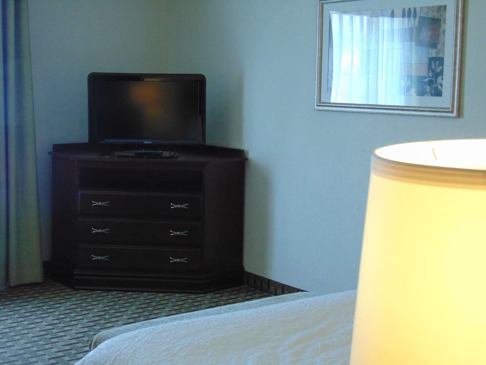 Hampton Inn & Suites Cleveland Mentor - photo 20