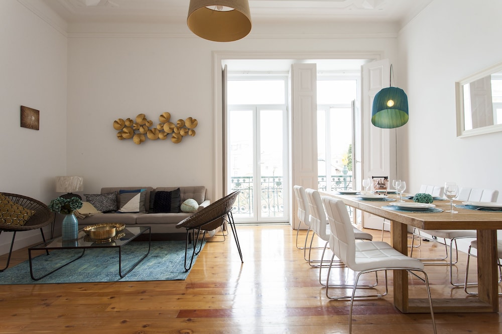 Rato Luxurious By Homing — 4-Star Luxury Hotel in Lisbon, Portugal