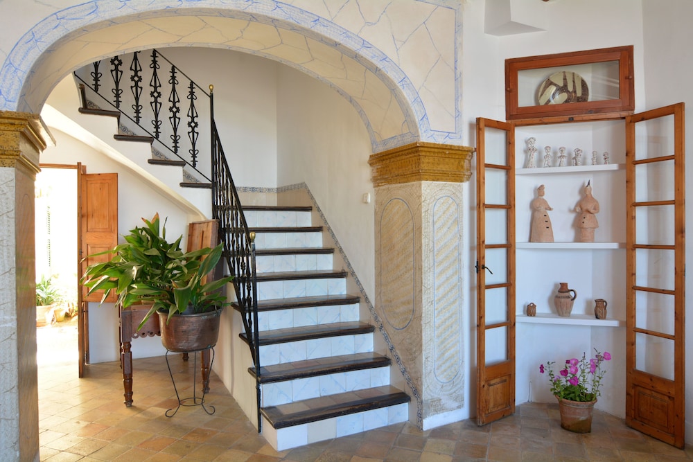 Can Busquets Hotel d'Interior - carbon neutral hotel in Banyalbufar