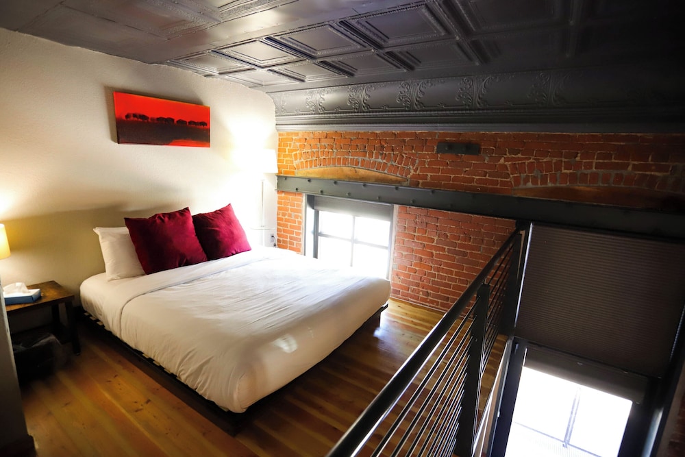 The Hotel Sturgis - photo 20