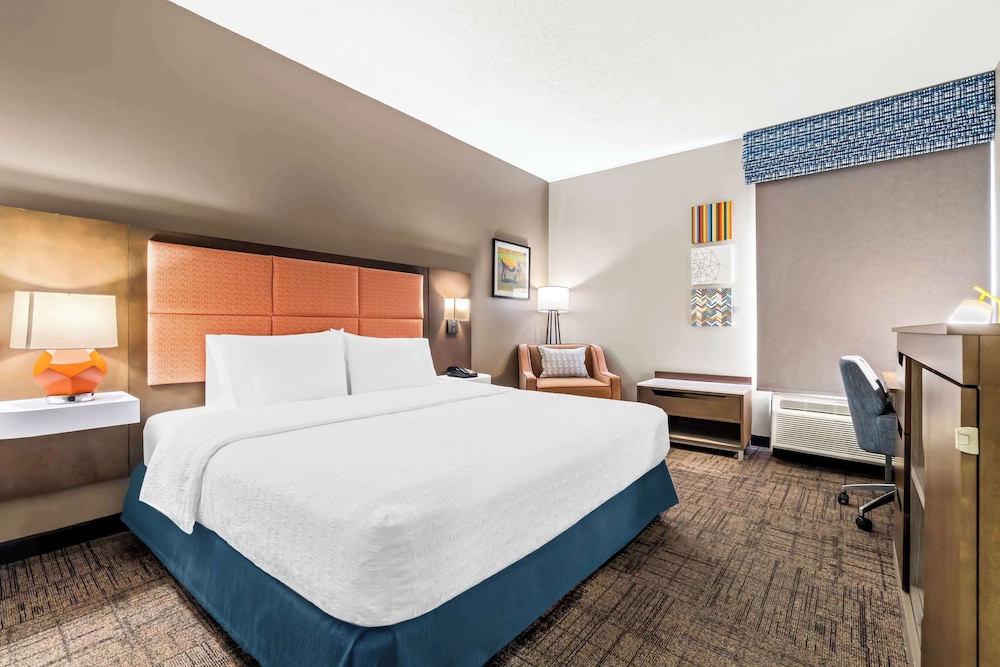 Hampton Inn Jonesboro - photo 29