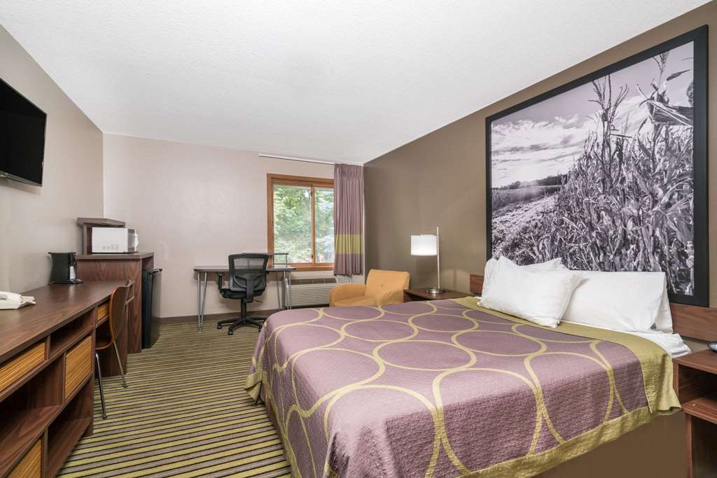 Super 8 by Wyndham St. Cloud - photo 12