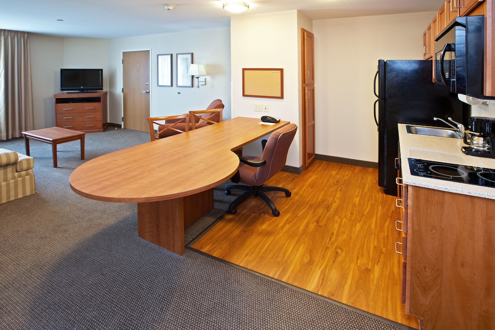 Candlewood Suites Louisville North an IHG Hotel - photo 5