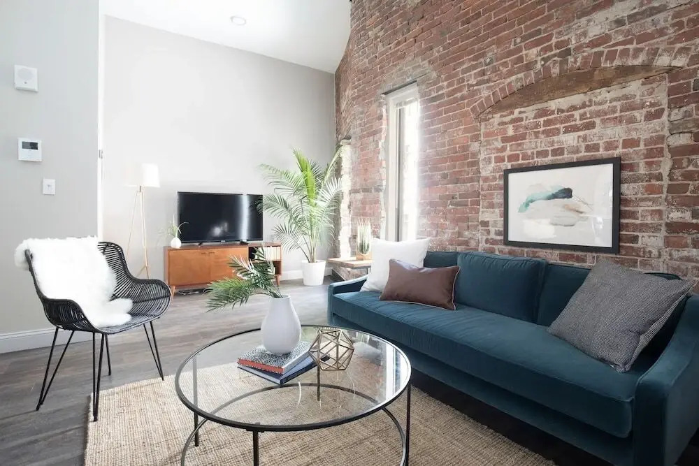 Sunny Downtown Crossing Suites by Sonder - photo 6