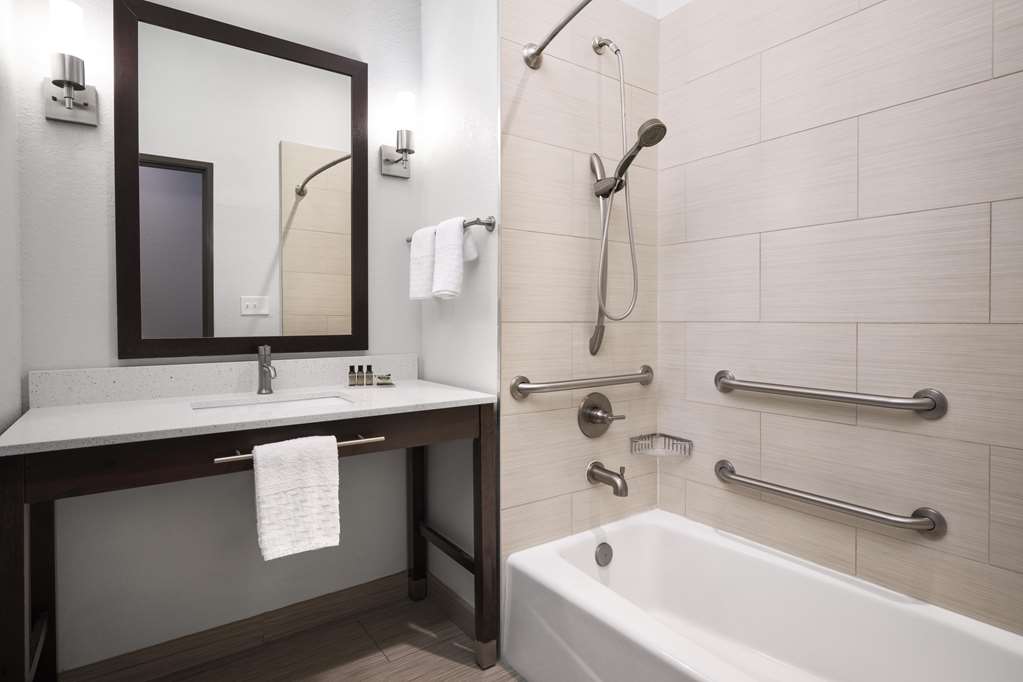 Best Western Plus College Station Inn & Suites - photo 16