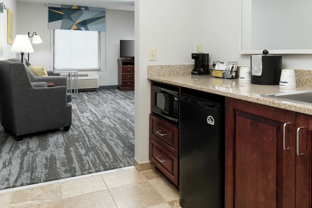 Hampton Inn & Suites Rochester North - photo 21