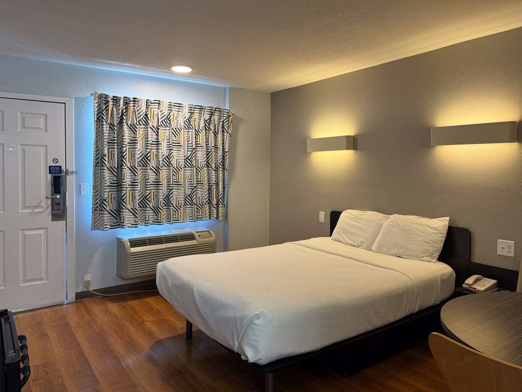 Motel 6 Simi Valley CA - photo 12