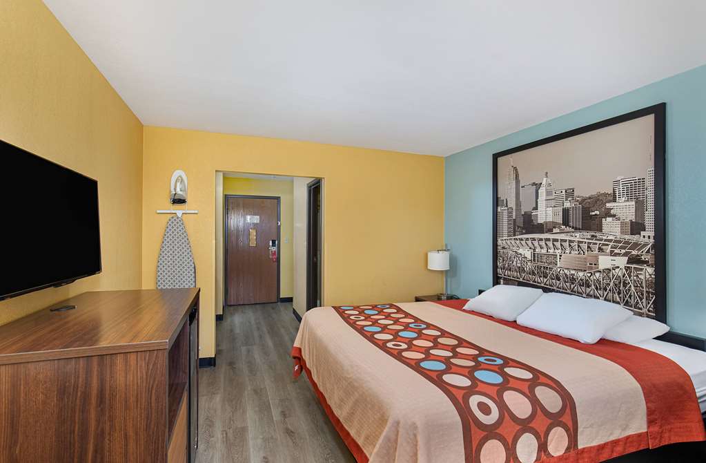 Super 8 by Wyndham Eddyville Kuttawa - photo 28
