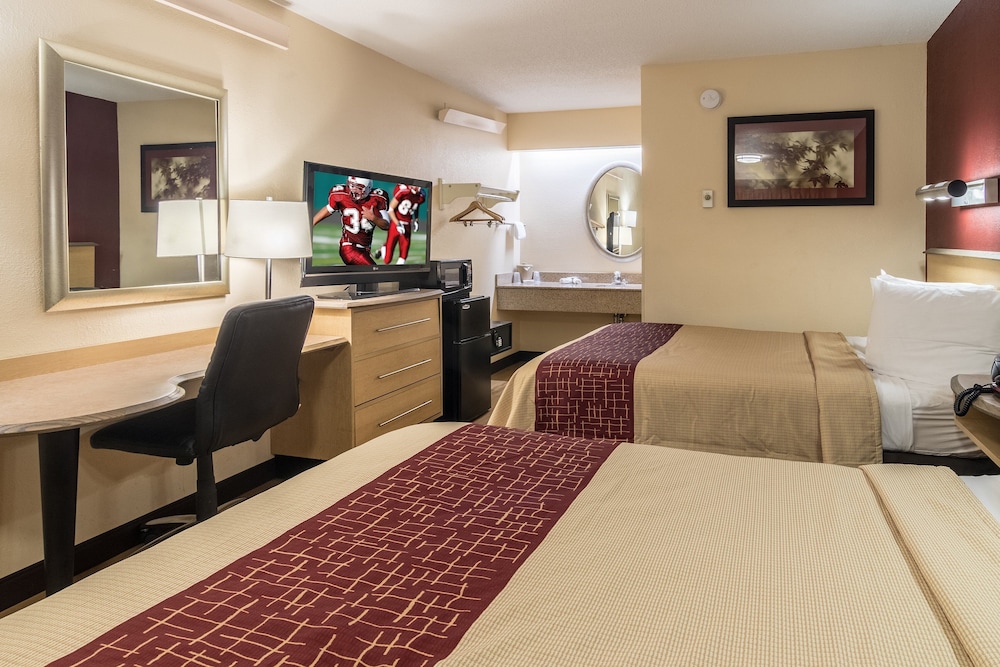 Red Roof Inn Detroit Metro Airport West - photo 19