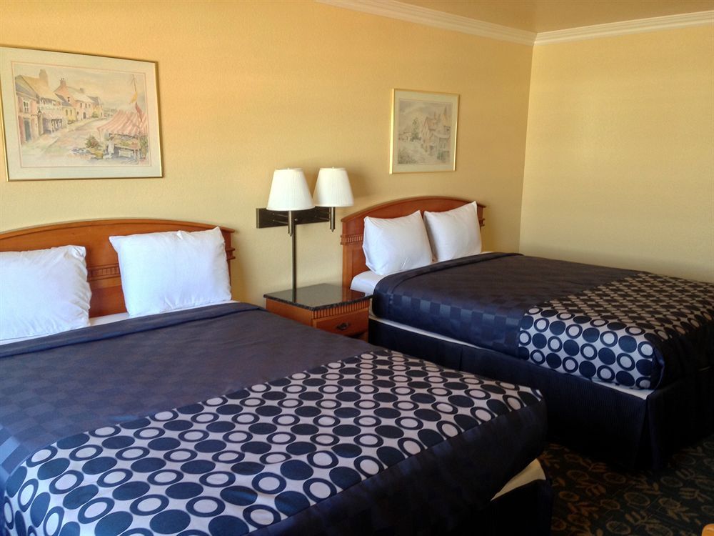 Hotel Fontana CA - photo 6