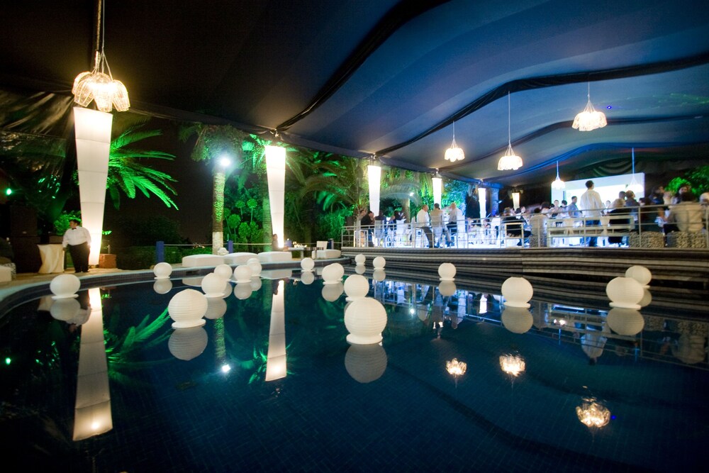 Outdoor Banquet Area