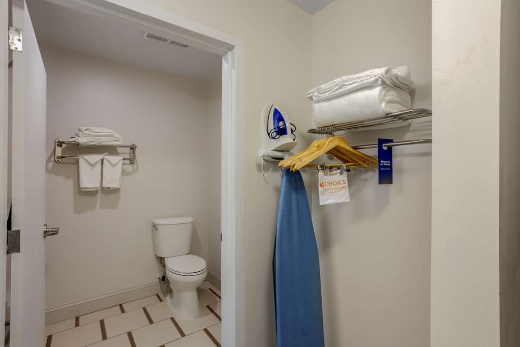 Comfort Inn & Suites Mt. Laurel Philadelphia - photo 14