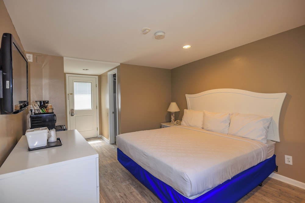 The White Sands Oceanfront Resort & Spa - photo 12