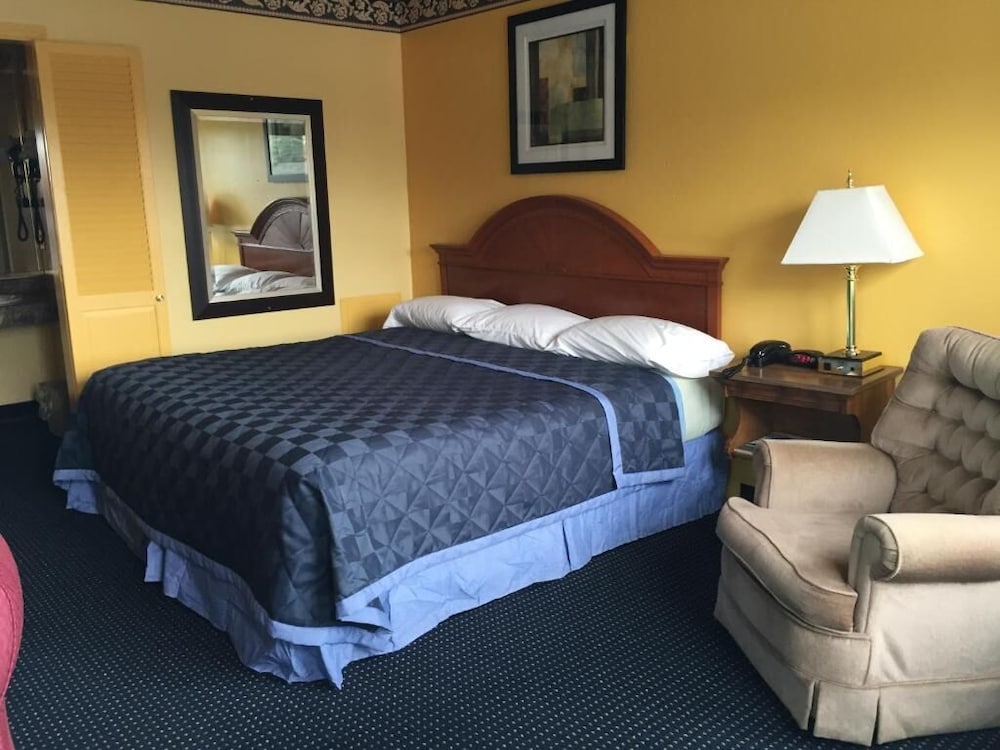 Norwalk Inn - photo 22