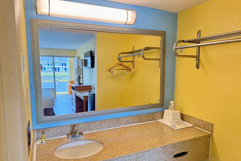 Days Inn by Wyndham Ruther Glen Kings Dominion Area - photo 15