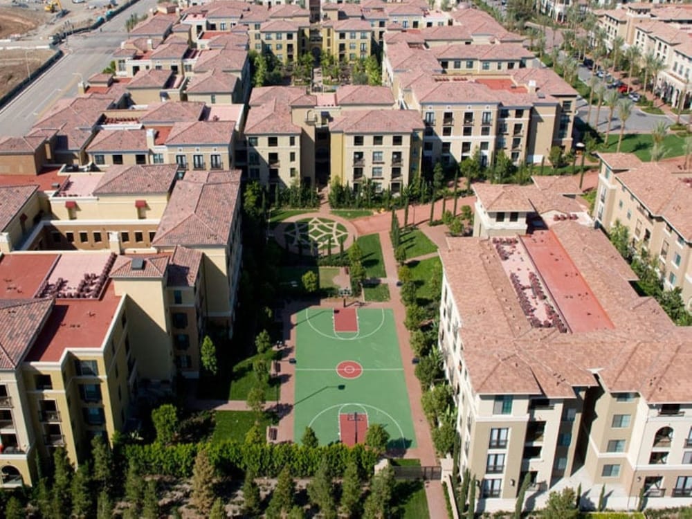 Global Luxury Suites at The Village - photo 48
