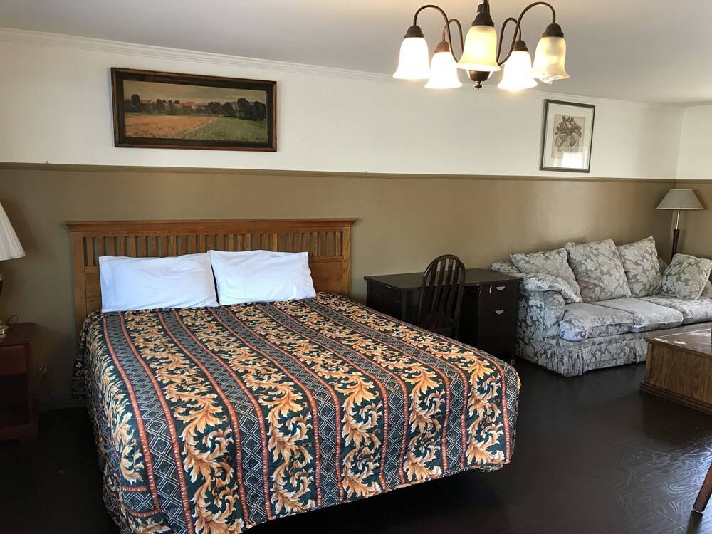 Sunshine Village Motel - photo 7