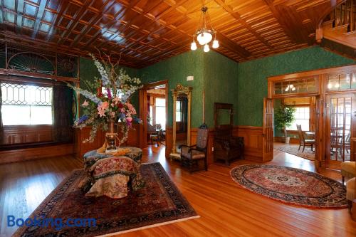 Captain Henderson House - photo 93
