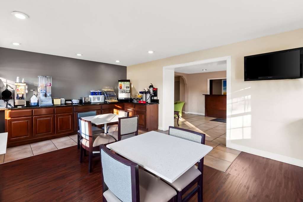 Days Inn by Wyndham Brownsville - photo 14