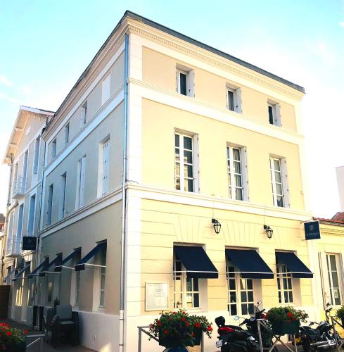 Hôtel 2 étoiles et Restaurant Le Galet Bleu - carbon neutral hotel in Fouras