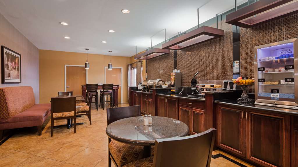 Best Western Manhattan Inn - photo 7