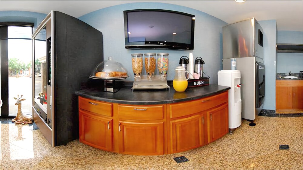 Paramount Inn - photo 24