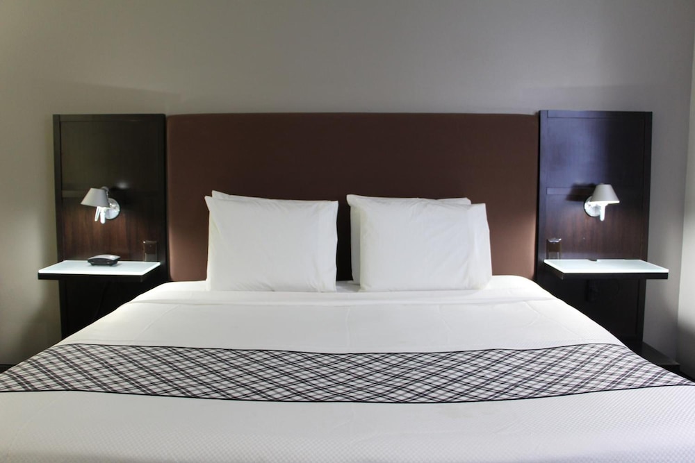 Westbridge Inn & Suites Carrollton - photo 19