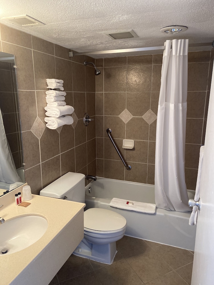 Ramada by Wyndham Butler Tesla Biohealing Resort - photo 30