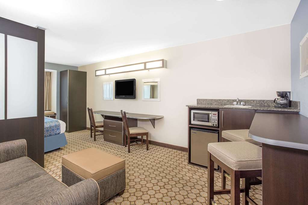Microtel Inn & Suites by Wyndham San Angelo - photo 11