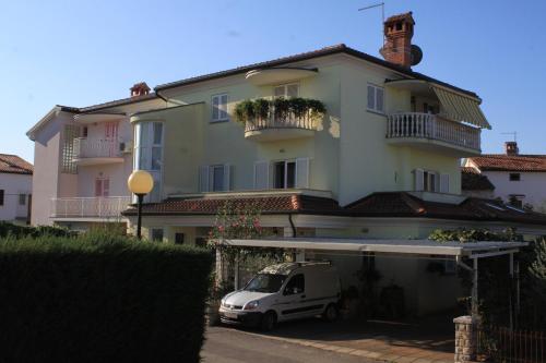 Apartments with a parking space Umag 7147 — 4-Star Luxury Hotel in Umag, Croatia