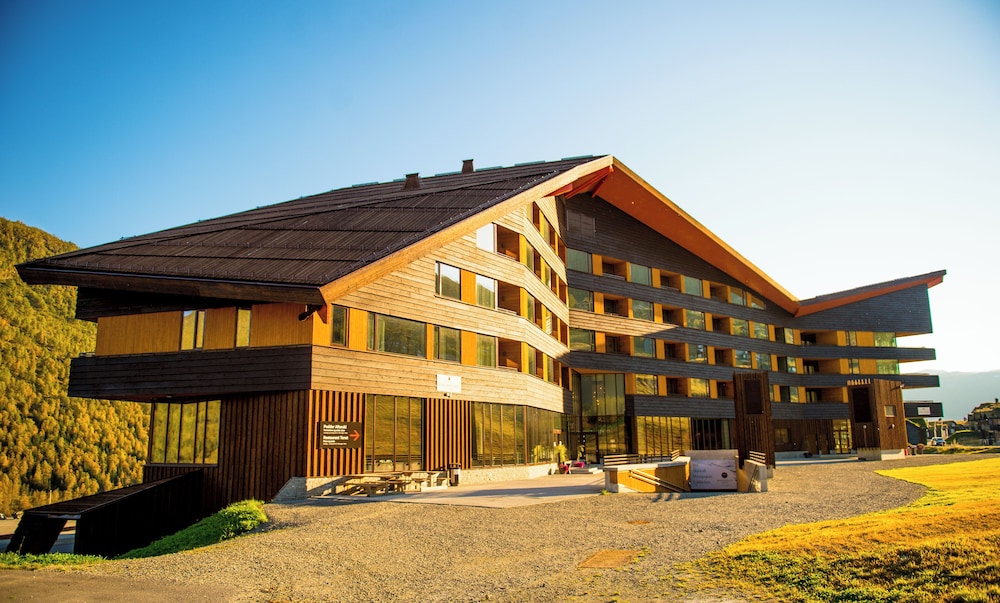 Myrkdalen Hotel - carbon neutral hotel in Voss
