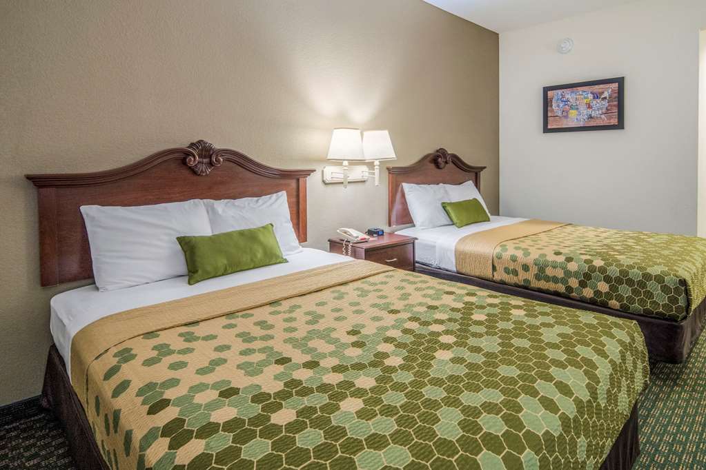 Econo Lodge Weatherford - photo 18