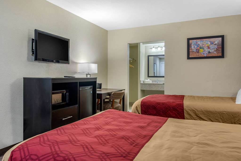 Econo Lodge Freeport Brunswick Area - photo 13