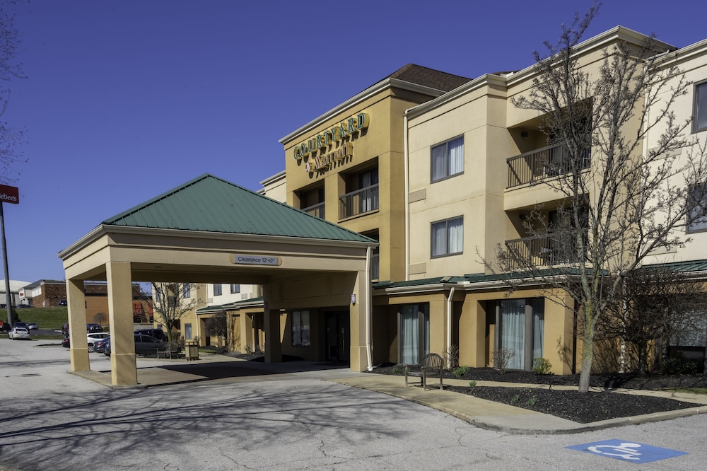 Courtyard by Marriott Cleveland Willoughby - photo 39
