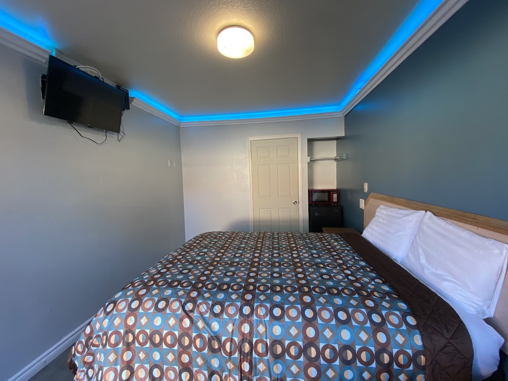 Sands Inn - photo 3