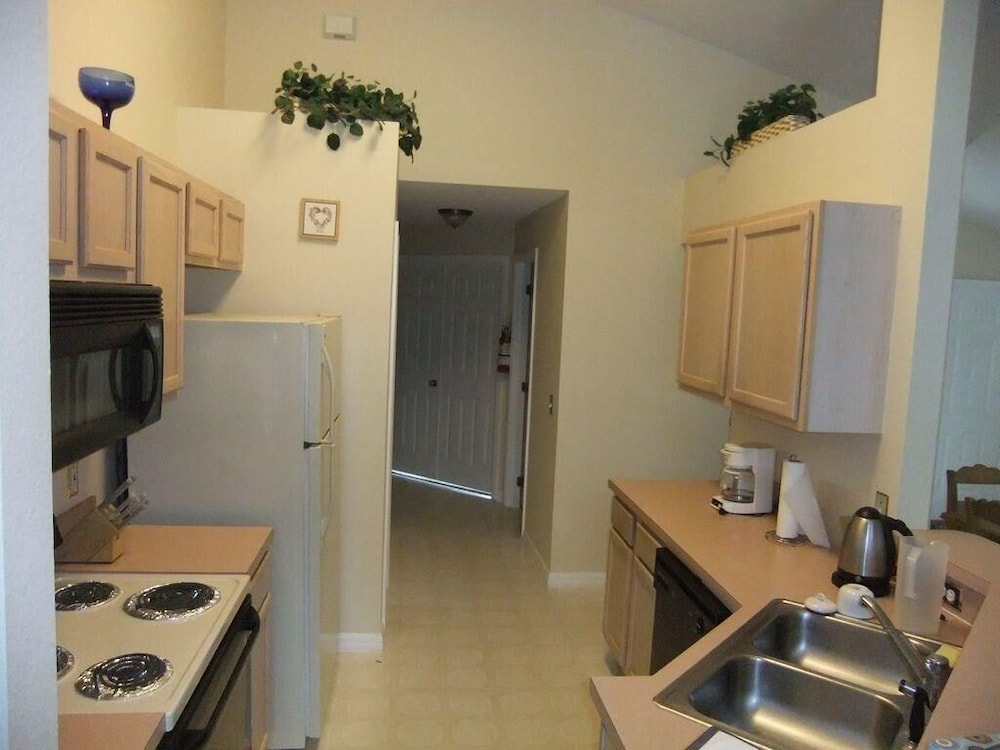 Ref F Luxury 4 Bed Villa own Pool 5 Star Gated Resort - photo 8
