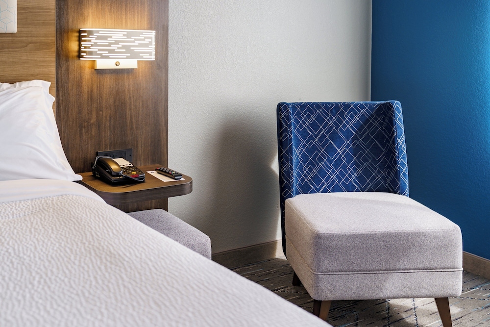 Holiday Inn Express Hotel & Suites Raleigh SW NC State by IHG - photo 30
