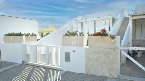 Villetta Bianca by Salento Affitti in Racale, Italy