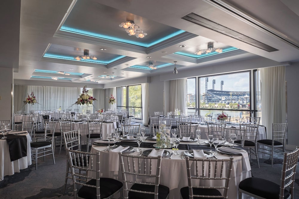 Renaissance Pittsburgh Hotel - photo 31