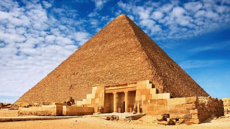 Seven Pyramids View Inn Rooftop Breakfast — 4-Star Luxury Hotel in Cairo, Egypt