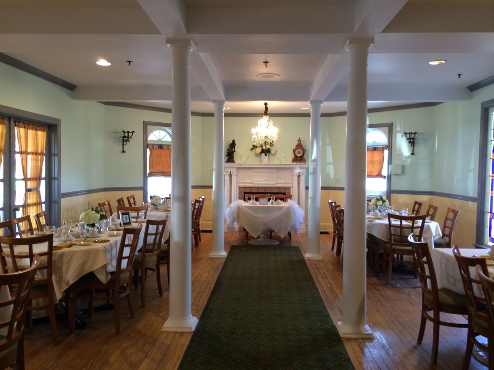 The Grenville Hotel and Restaurant - photo 13