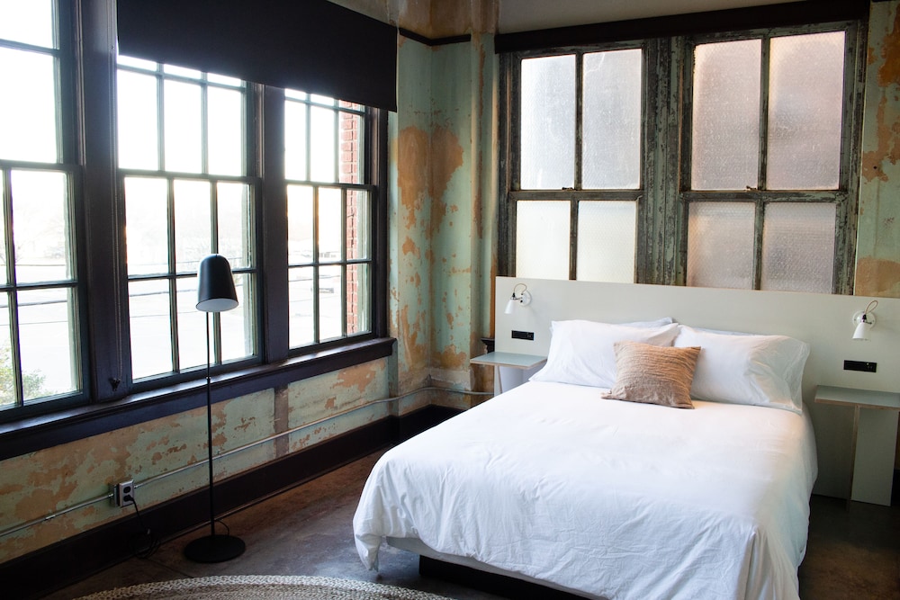 Travelers Hotel - photo 21