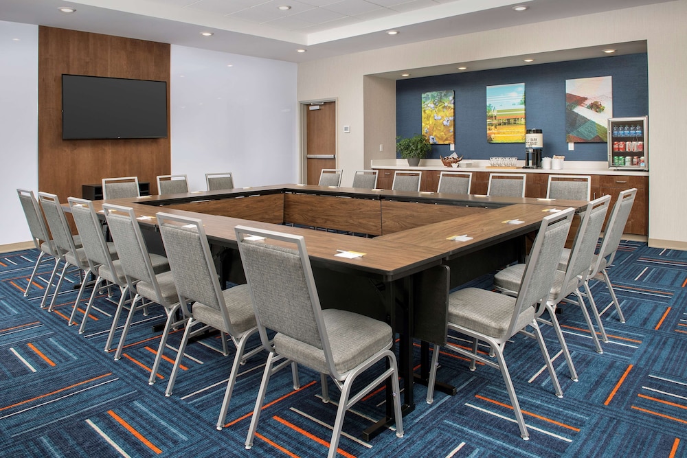 Hampton Inn Warroad MN - photo 31