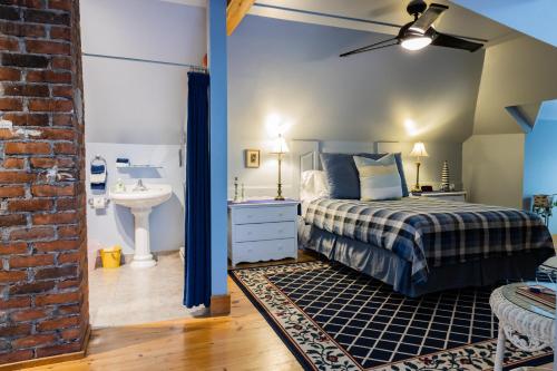 A Hidden Gem Bed and Breakfast — 4-Star Luxury Hotel in Windsor, Canada