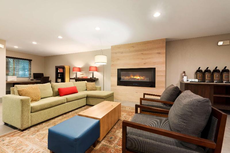 Country Inn & Suites by Radisson Cedar Rapids Airport IA - photo 4