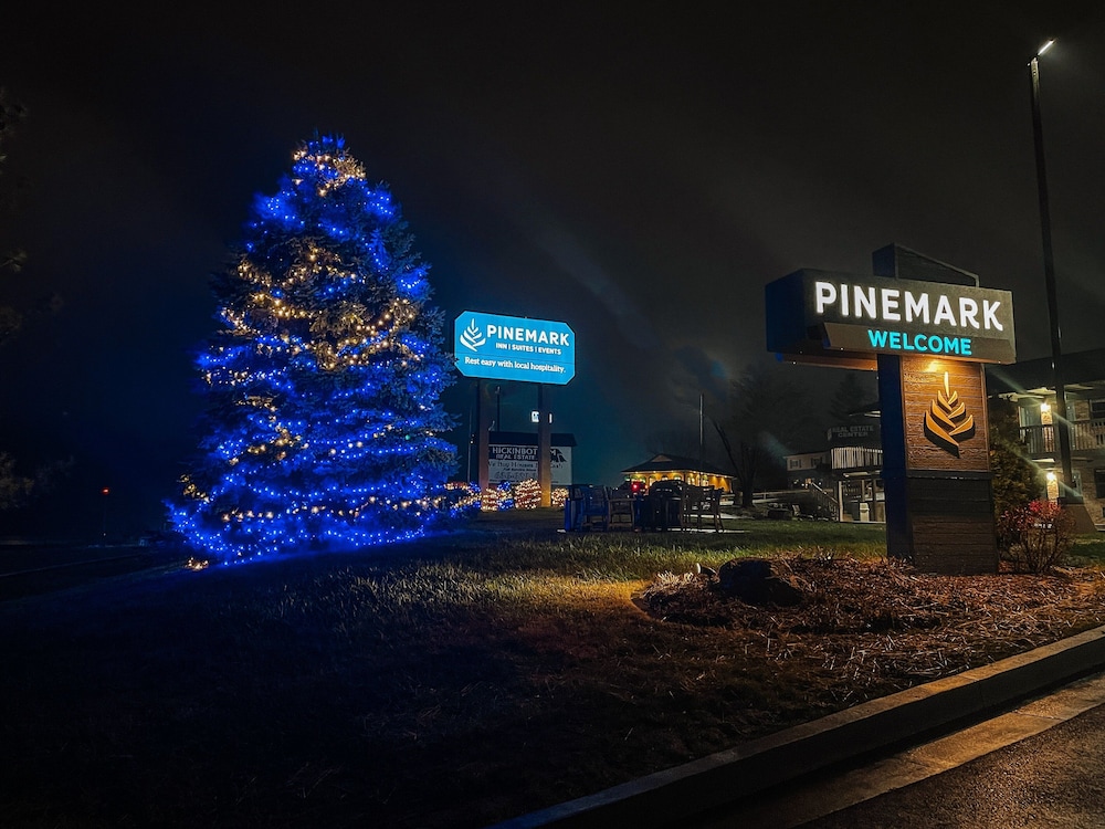 Pinemark Inn & Suites - photo 54