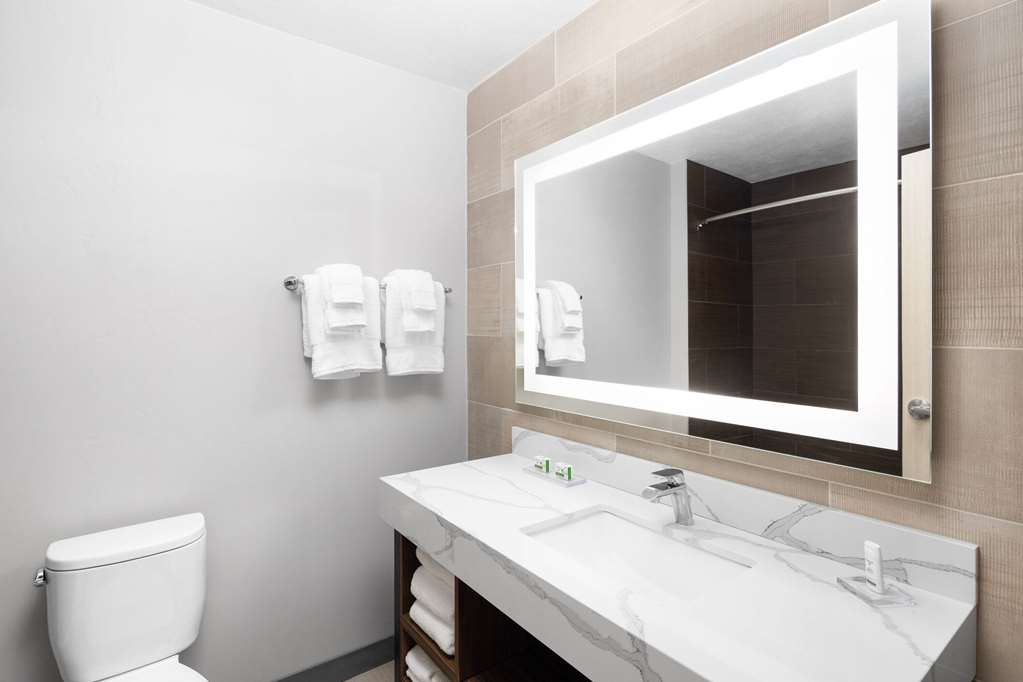 Hawthorn Extended Stay By Wyndham Kingman - photo 12
