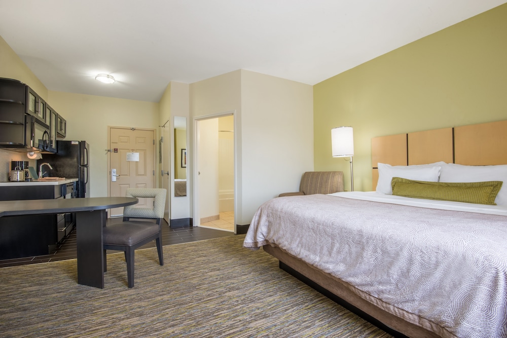 Candlewood Suites Jefferson City by IHG - photo 10