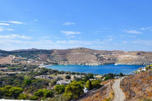 Otzia Bay House 7 Minutes Walking Distance From the Beach — 4-Star Luxury Hotel in Kea, Greece